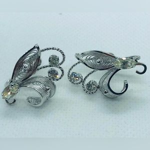 AM Lee Vintage Filigree Silver Butterfly Motif Rhinestone Screw Back Earrings